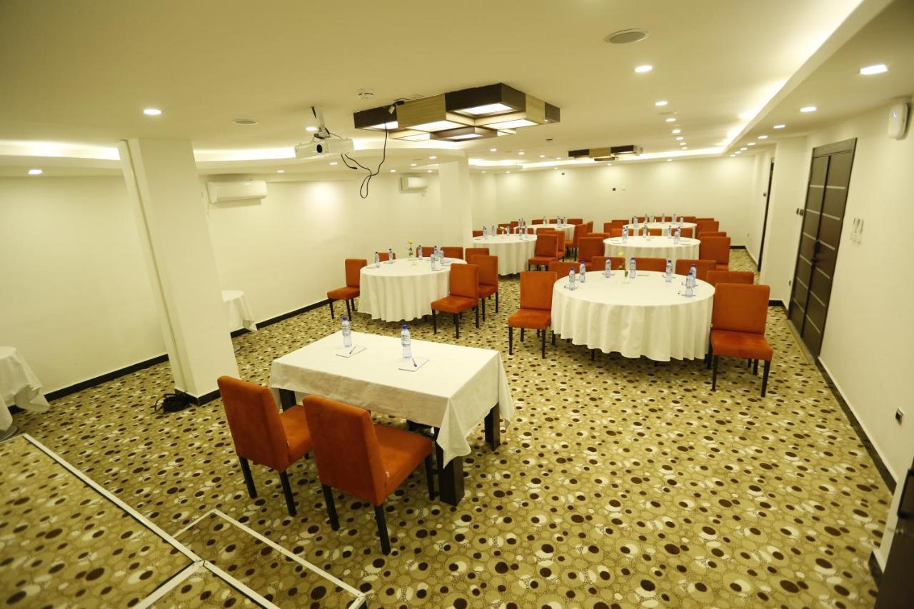 אדיס אבבה Cassiopeia Hotel מראה חיצוני תמונה