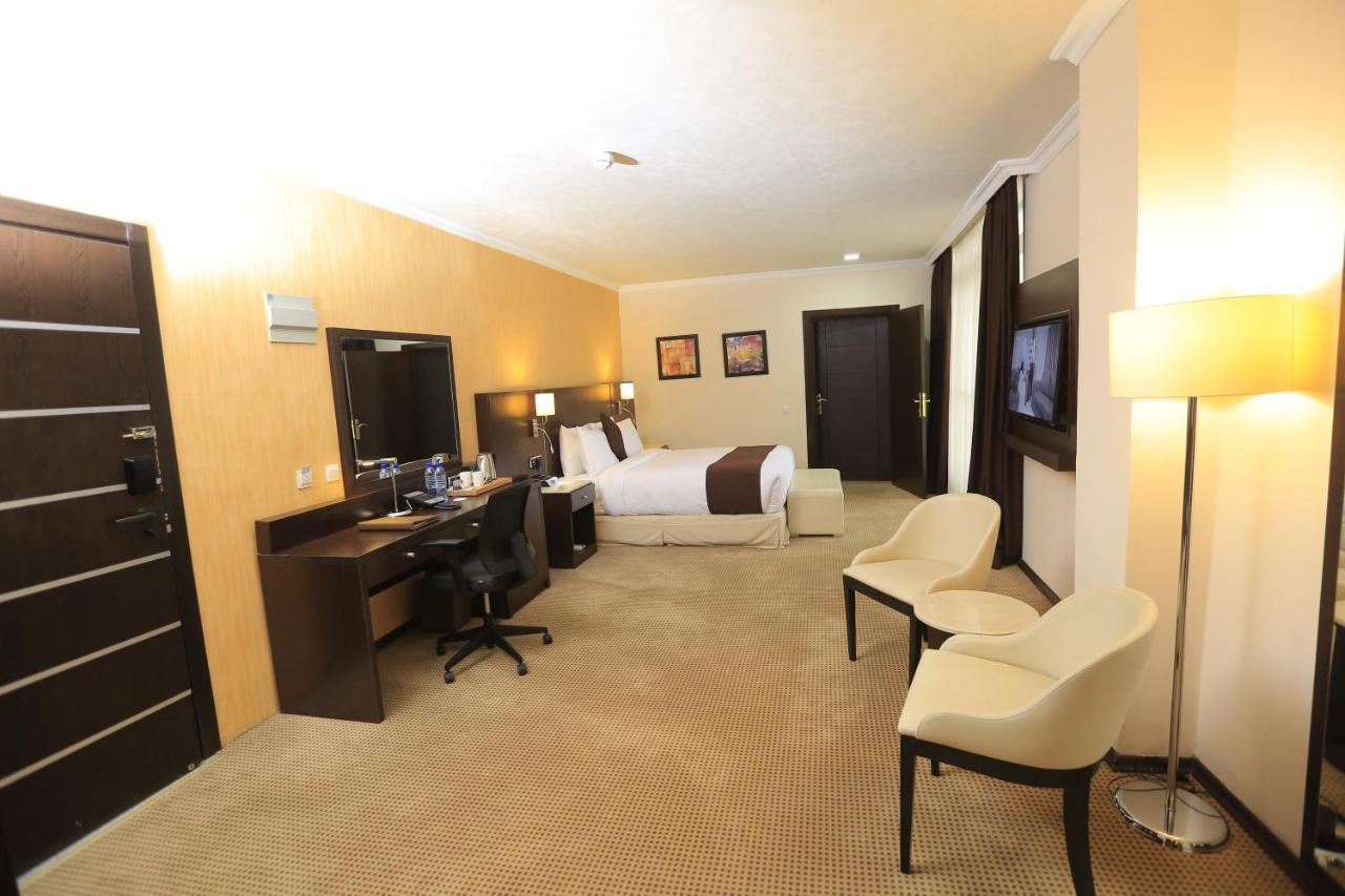 אדיס אבבה Cassiopeia Hotel מראה חיצוני תמונה