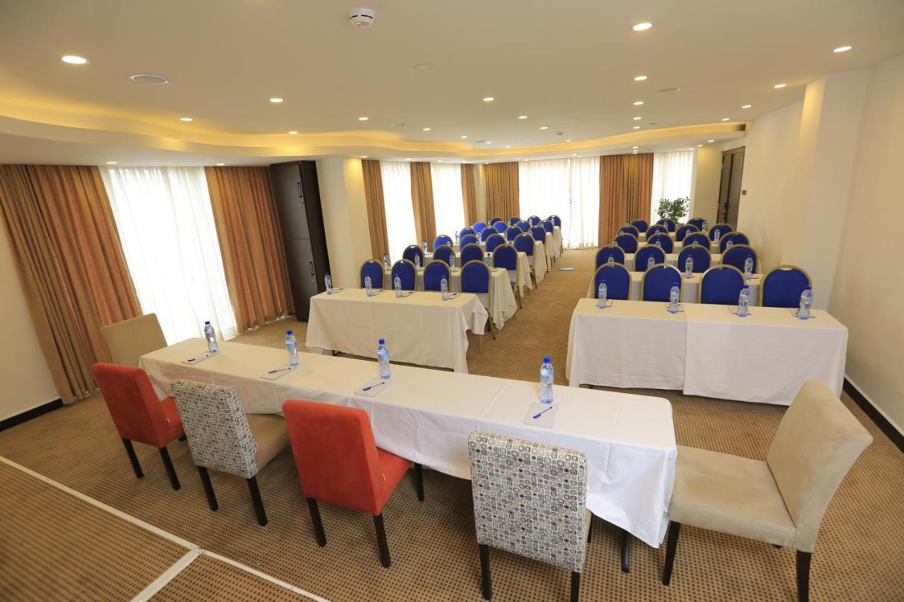 אדיס אבבה Cassiopeia Hotel מראה חיצוני תמונה