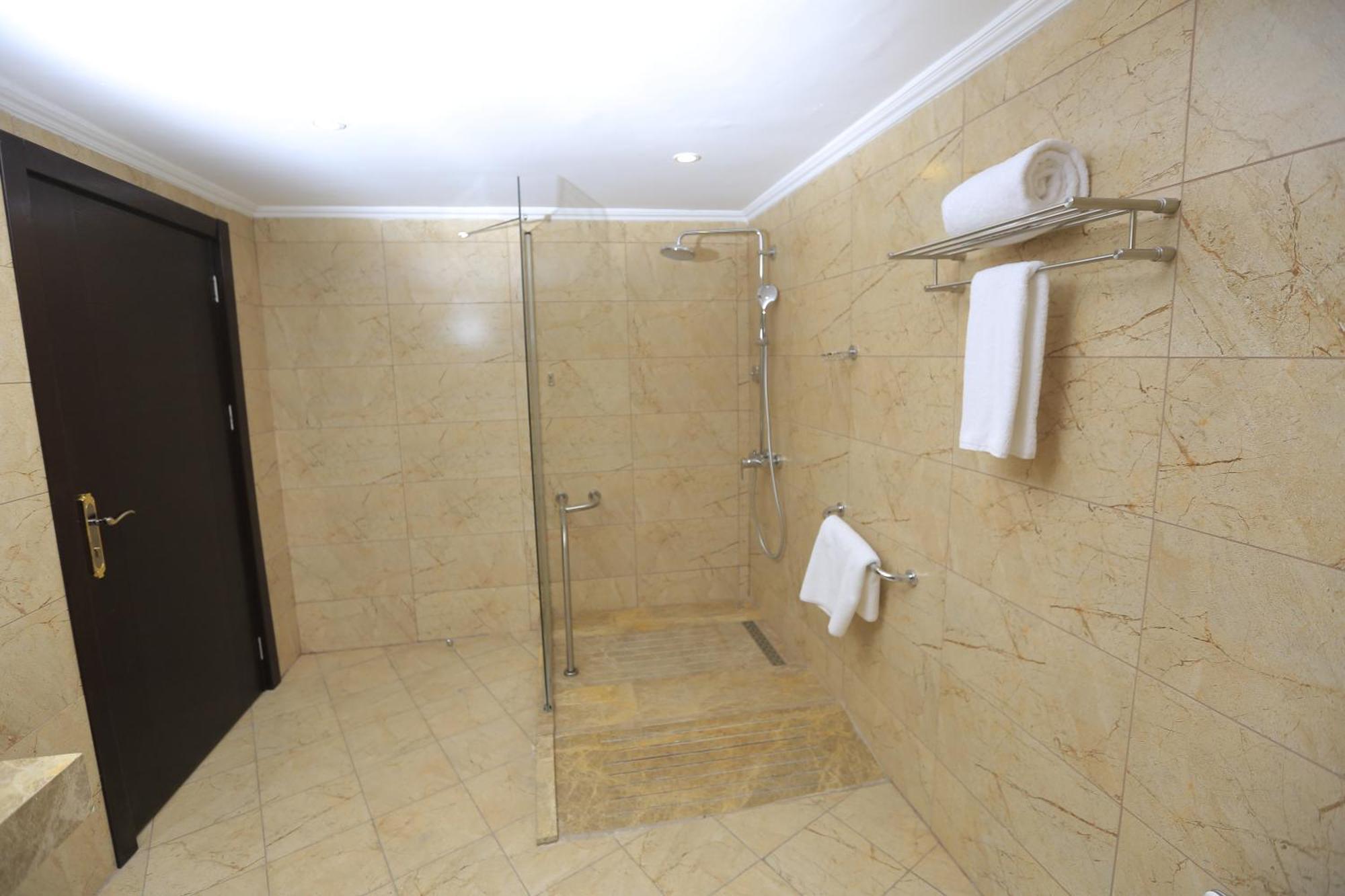 אדיס אבבה Cassiopeia Hotel מראה חיצוני תמונה