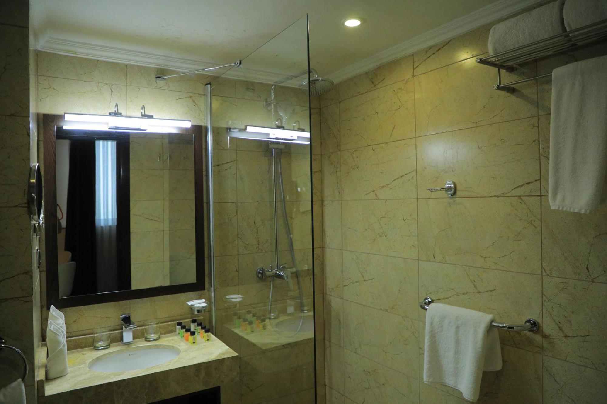 אדיס אבבה Cassiopeia Hotel מראה חיצוני תמונה