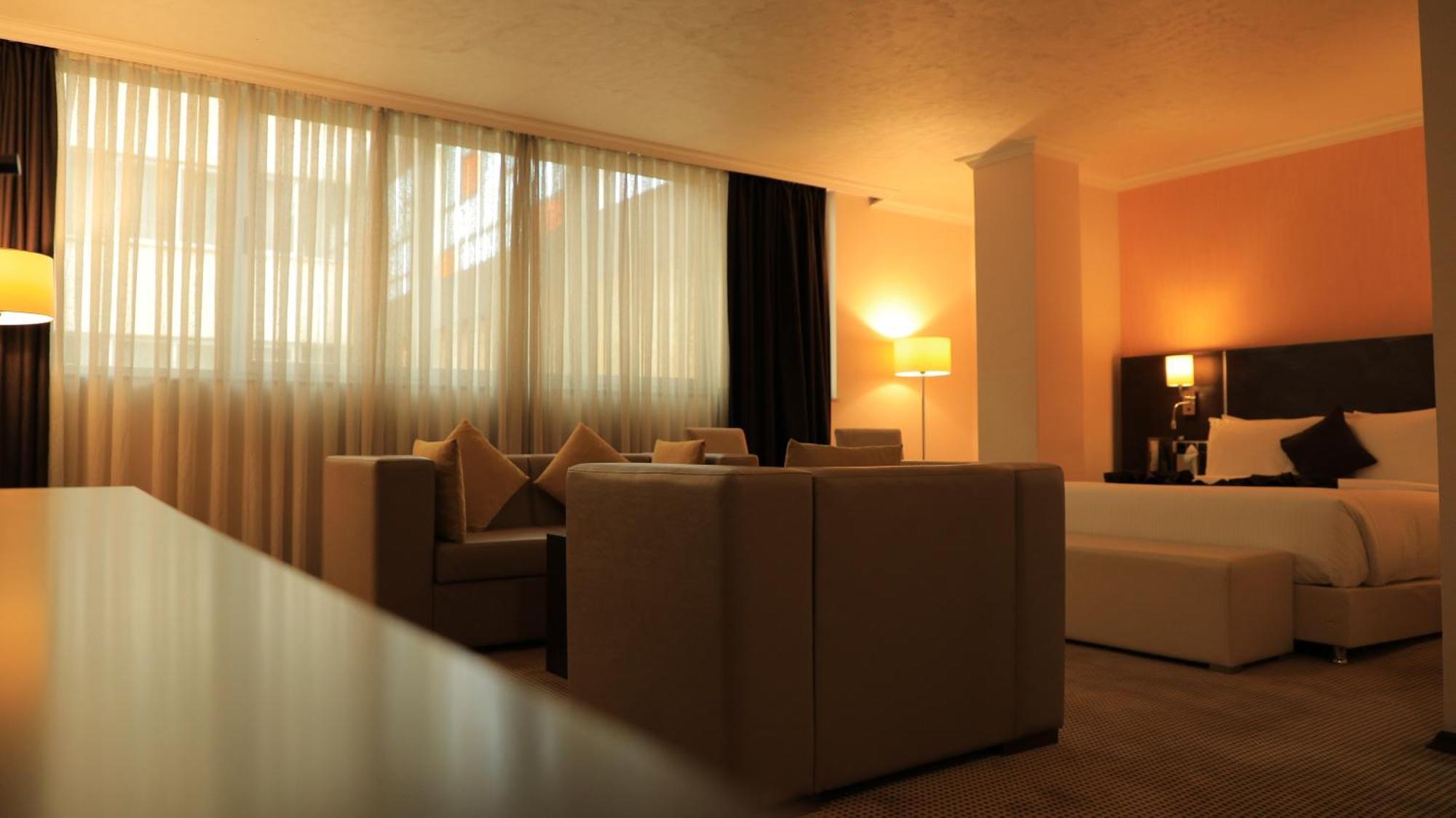 אדיס אבבה Cassiopeia Hotel מראה חיצוני תמונה