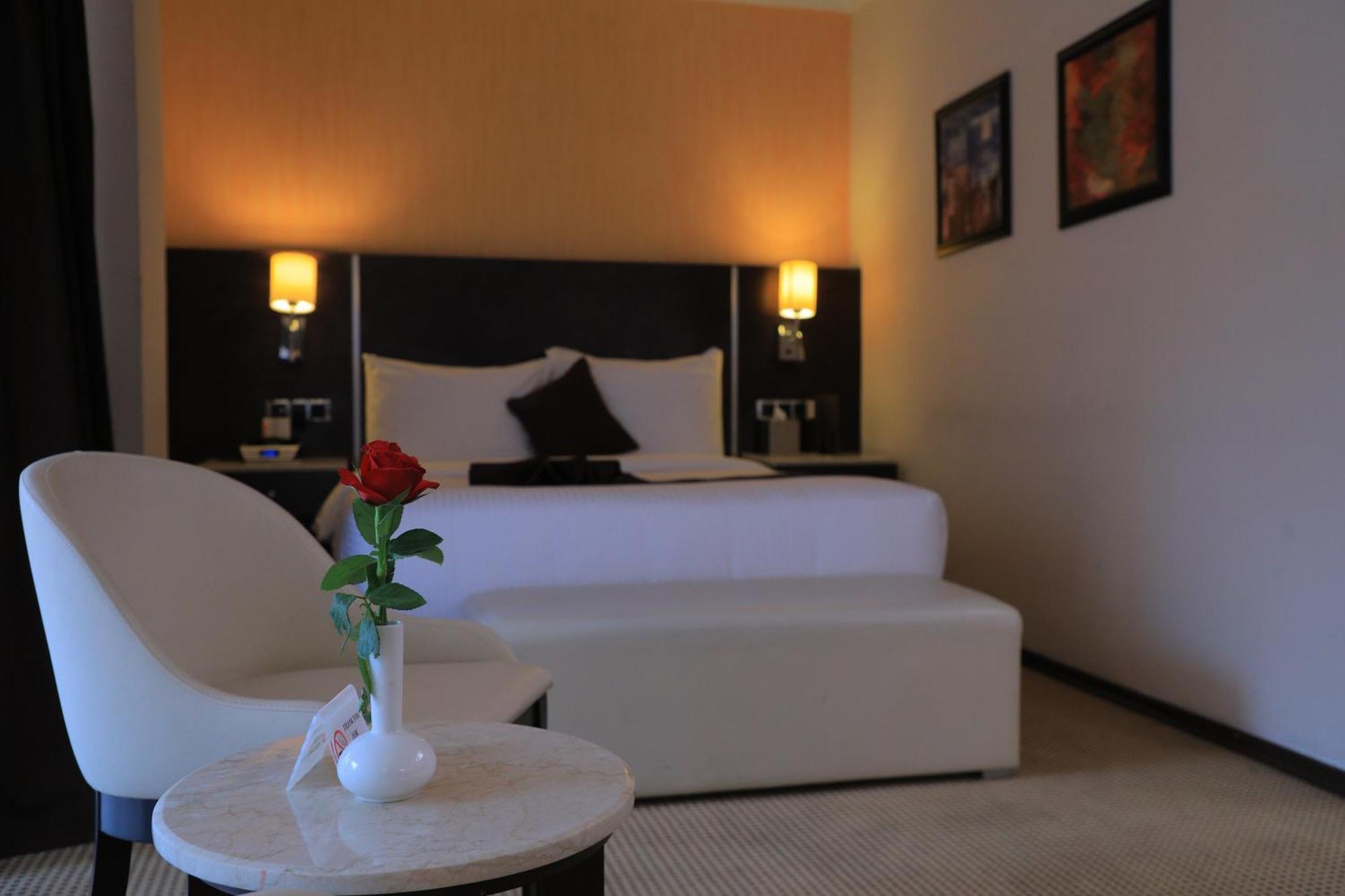 אדיס אבבה Cassiopeia Hotel מראה חיצוני תמונה