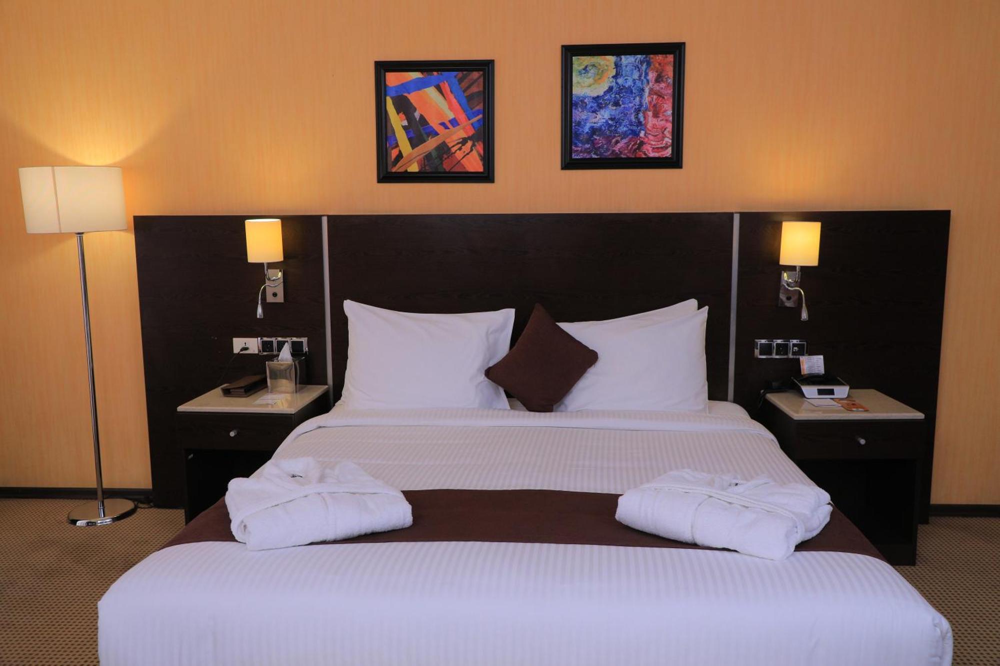 אדיס אבבה Cassiopeia Hotel מראה חיצוני תמונה