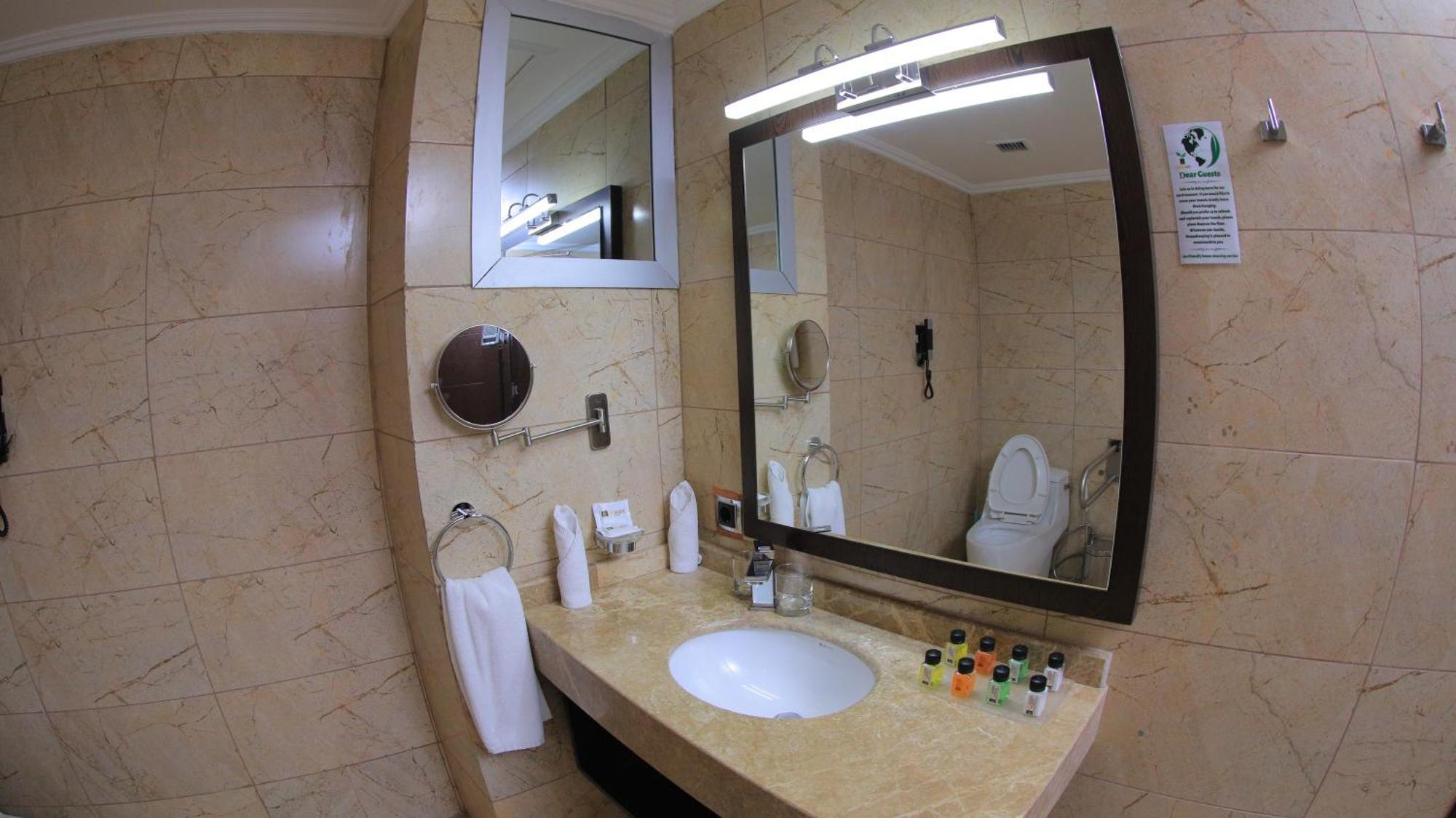 אדיס אבבה Cassiopeia Hotel מראה חיצוני תמונה